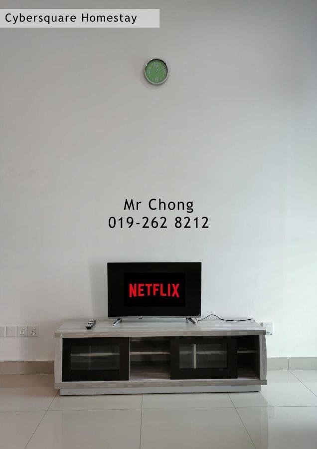 Cybersqaure Studio Suites With Netfilx @10 Min Walking Distance To Mcd Cyberjaya Exterior photo