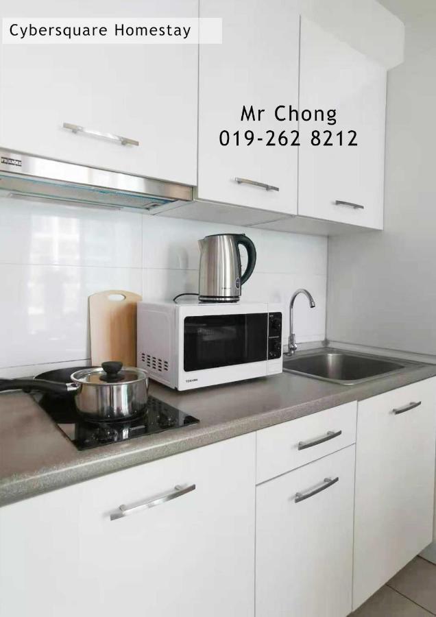 Cybersqaure Studio Suites With Netfilx @10 Min Walking Distance To Mcd Cyberjaya Exterior photo
